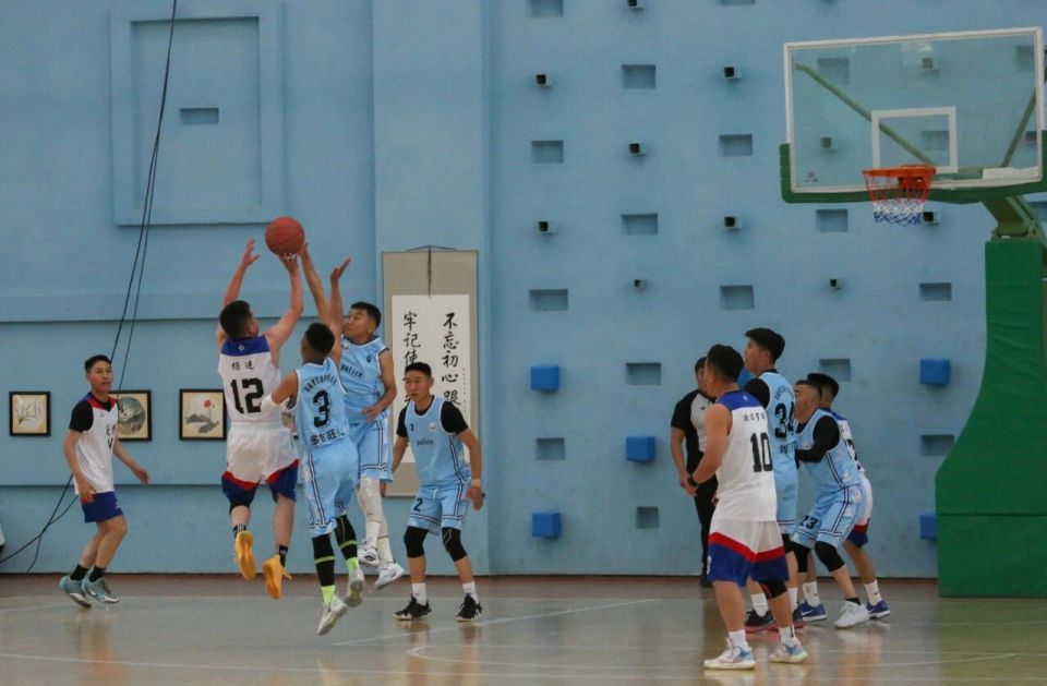 态饱满, 本届篮球友, 友谊第一