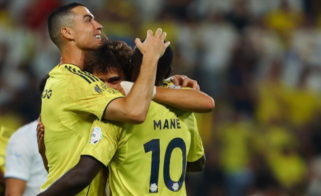 yid, 他让C罗黯, img