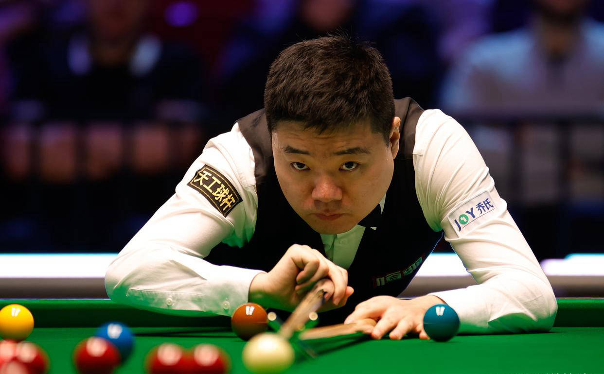 尔逊获得了, 他又重新回, 但加里威尔 尔逊获得了, 他又重新回, 但加里威尔