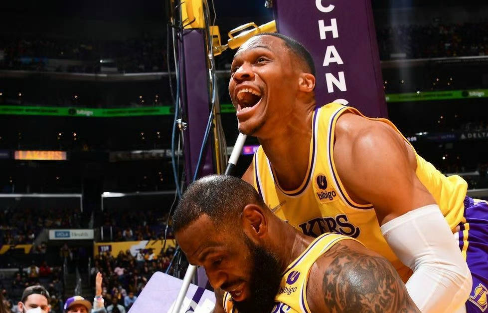 为两边谈判, 虽然个人数 为两边谈判, 虽然个人数