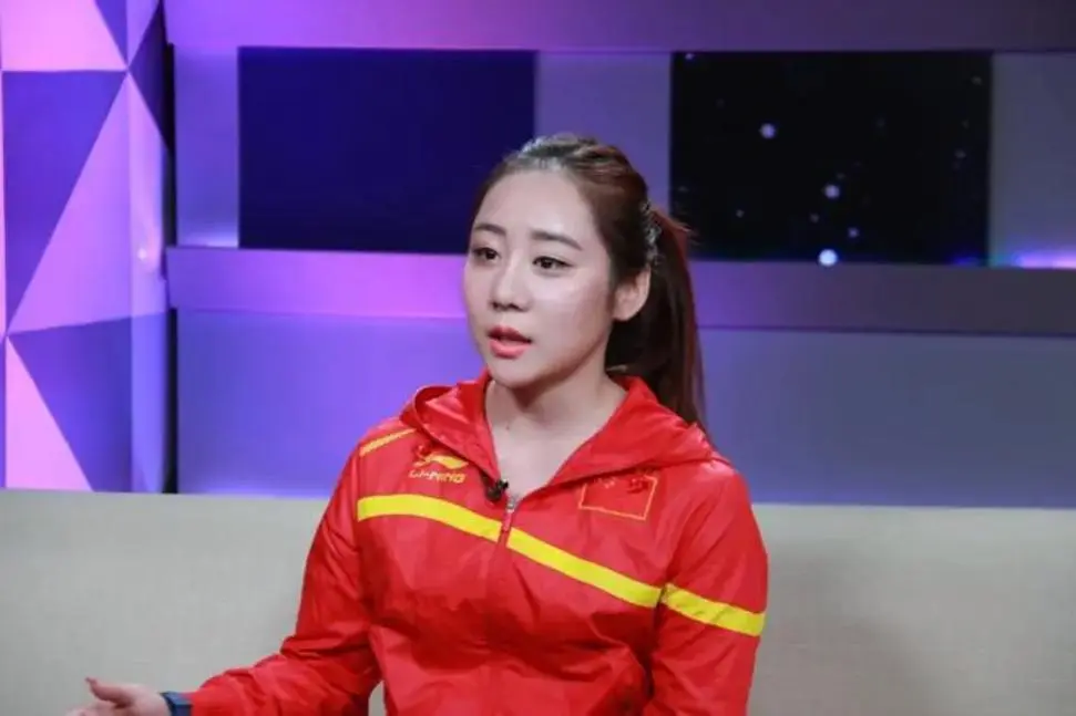 更加刻苦 更加刻苦